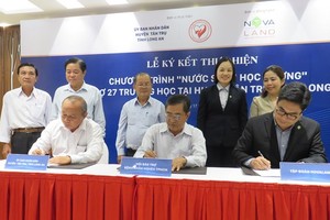 At the signing ceremony (photo: SGGP)