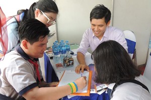 Overseas study counseling activities must not be held in school campus