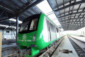The Cat Linh-Ha Dong elevated urban railway train will be put on trial run in August (Photo: VNA)