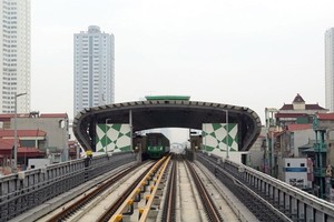 The Cat Linh-Ha Dong elevated train is expected to be put into trial operation in August (Photo: VNA)