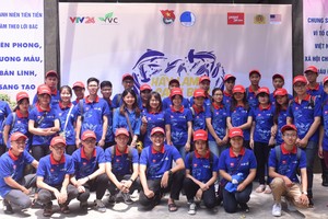 Young people participate in the campaign (Photo: Courtesy of Vietjet)