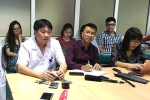 deputy head of the Vietnam-German Hospital’s Emergency ward Dr. Le Viet Khanh at July 19 press brief (Photo: SGGP)