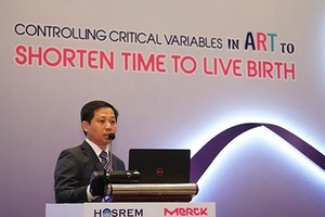 Dr. Ho Manh Tuong speaks at the seminar (Photo: SGGP)