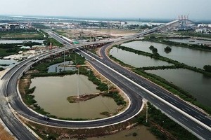 PM inaugurates newly-built expressway