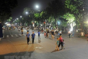 The pedestrian zone around Hoan Kiem Lake in downtown Hanoi (Photo: VNA)