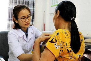 Around 11,000 Vietnamese women have breast cancer annually