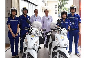 HCMC hospital provides two-wheeled ambulance service