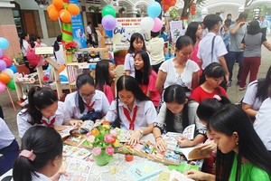 Book reading festival organized for junior highschool students