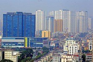 2019 is expected to continue to be the year of the middle-end product market. (Photo: VNA).