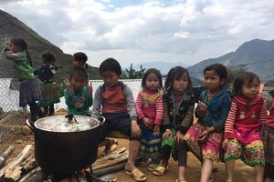 Children in mountainous district (Photo: TAT )