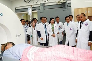 PM urges cancer hospital to improve patients’ satisfaction