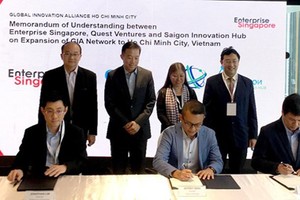 The signing ceremony in the event