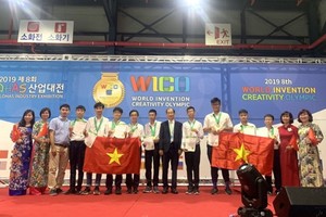 Vietnamese students win gold medals at World Invention Creativity Olympic