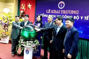 At the launch (Photo: SGGP)