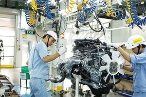 The manufacturing and processing industry had the highest labour number at 1.2 million workers suffering negative impacts due to the pandemic. — Photo daibieunhandan.vn