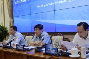 Chairman Phong at the meeting (Photo: SGGP)