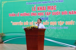 Deputy Chairman of People’s Committee Duong Anh Duc speaks at the event (Photo: SGGP)