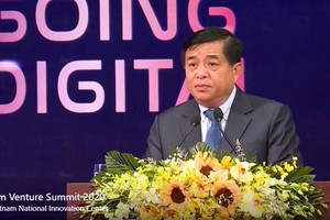 Minister of Planning and Investment Nguyen Chi Dung speaks at the event (Photo: SGGP)