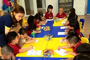Children in a private school in Soc Trang City. 