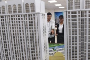 The interest rate for home loans is expected to be kept low next year in a bid to stimulate demand for the real estate market. — Photo openstock.vn