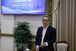 Deputy Minister of Information and Communications Phan Tam delivered his speech in the meeting. (Photo: VNA)