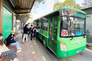 HCMC adopts solutions to increase public transport use (Photo: SGGP)