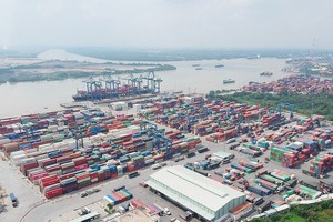 A port in HCMC ( Photo: SGGP)