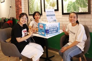 Virtual book groups spread love for books in Vietnam