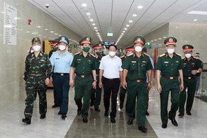 Deputy PM inspects Covid-19 prevention, control at Military Hospital 175