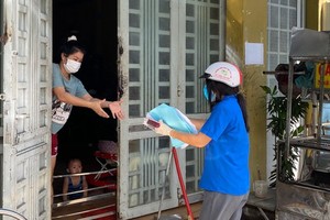 HCMC adopts solutions to help students for online learning