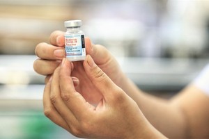 Pfizer, Moderna vaccines interchangeable as first, second dose: Health Ministry