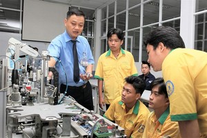 Sci-tech development decisive to national competitiveness