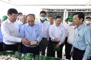 President asks Dong Thap to step up scientific-technological application