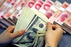 Global challenges to dominant world currency