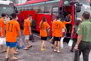 21 foreigners deported for illegally entering Vietnam