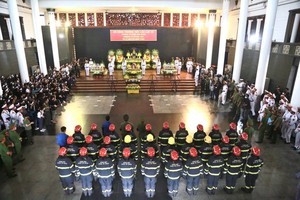 Funeral for three firefighters who die on duty in Hanoi