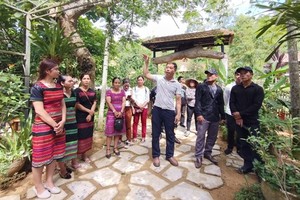 Ethnic minorities receive ecotourism training
