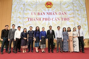 Laos proposes trade-culture-tourism center project in Can Tho