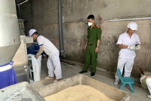 Police decide to prosecute those involved in making fake food products 