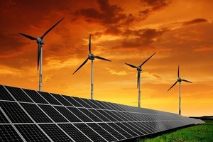 EVN urged to negotiate with renewable energy investors to fix electricity price