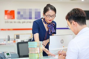 Despite decreased interest rates, businesses hesitant to borrow 