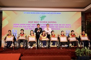 HCMC praises winning disabled athletes, coaches at 2023 ASEAN Para Games 