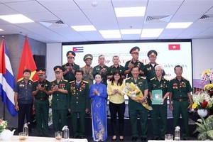 Vietnamese, Cuban people promote friendship, solidarity 