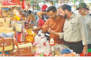 HCMC succeeds in preventing recession, keeping economic growth momentum