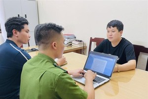 Police detect scammers disguised sales reps as doctors to sell drugs