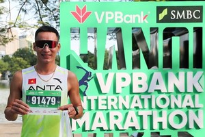 National marathoner Pham Tien San again wins men's 42-kilometer race
