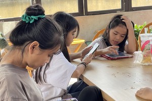 Children need to be kept safe from dangers of digital age