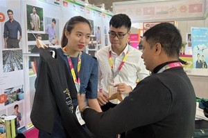 Vietnam introduces garment and textile products in India 