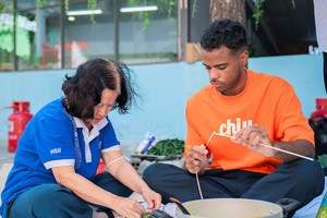 International students eager for Vietnam's traditional Lunar New Year festival