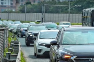 Traffic congestion, accidents forecast to continue developing complicatedly 